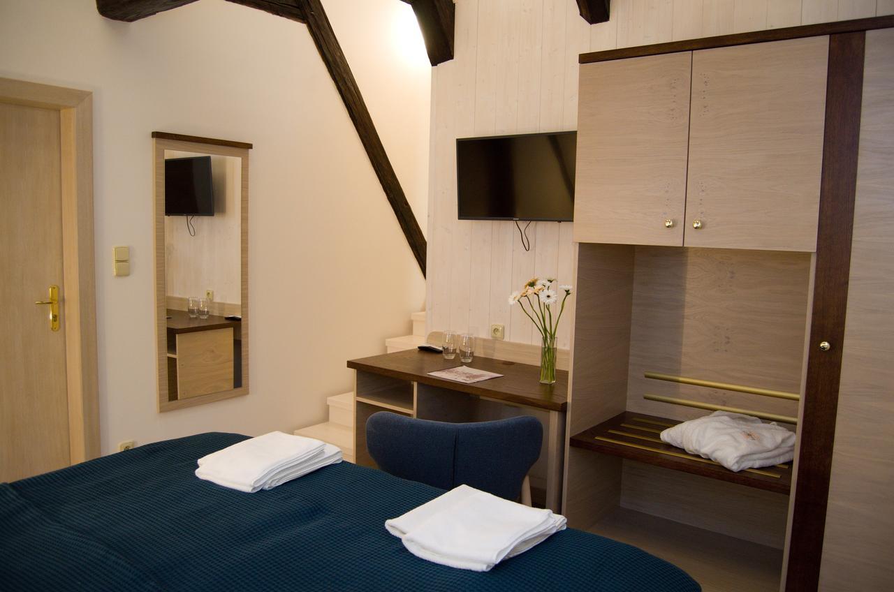 Double or Twin Room,985787713:JPEG